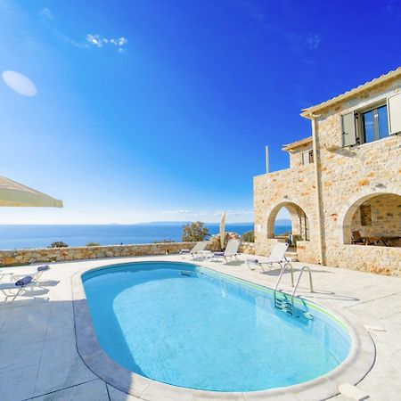 Villa Dioni Ena Pyrgos Bagian luar foto
