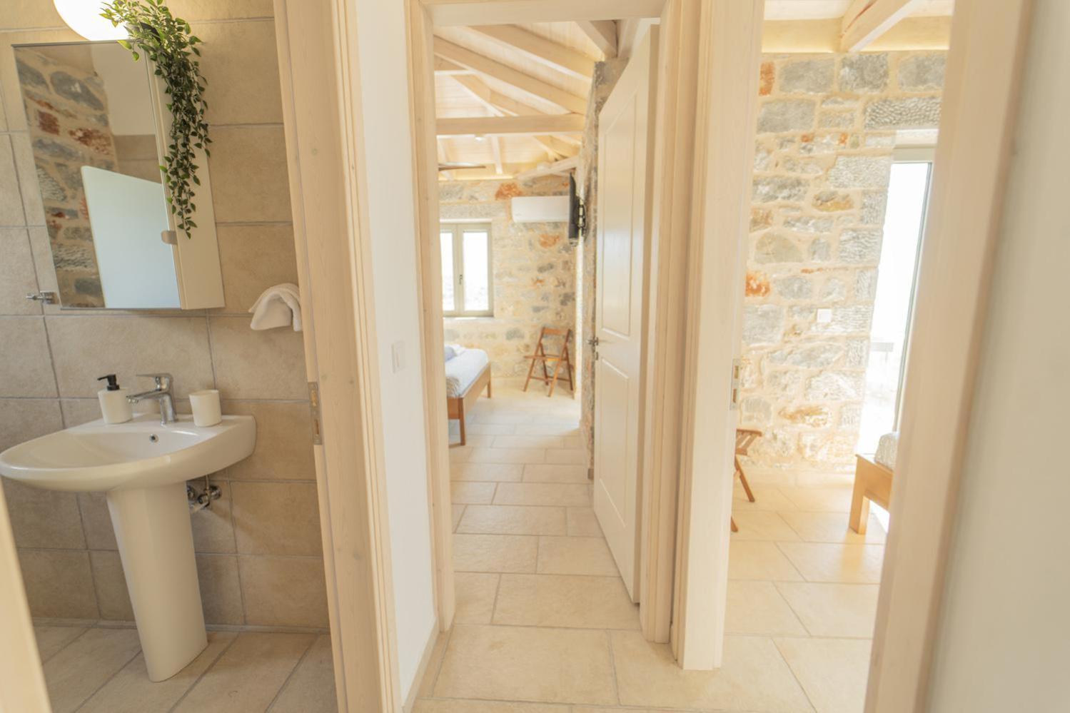 Villa Dioni Ena Pyrgos Bagian luar foto