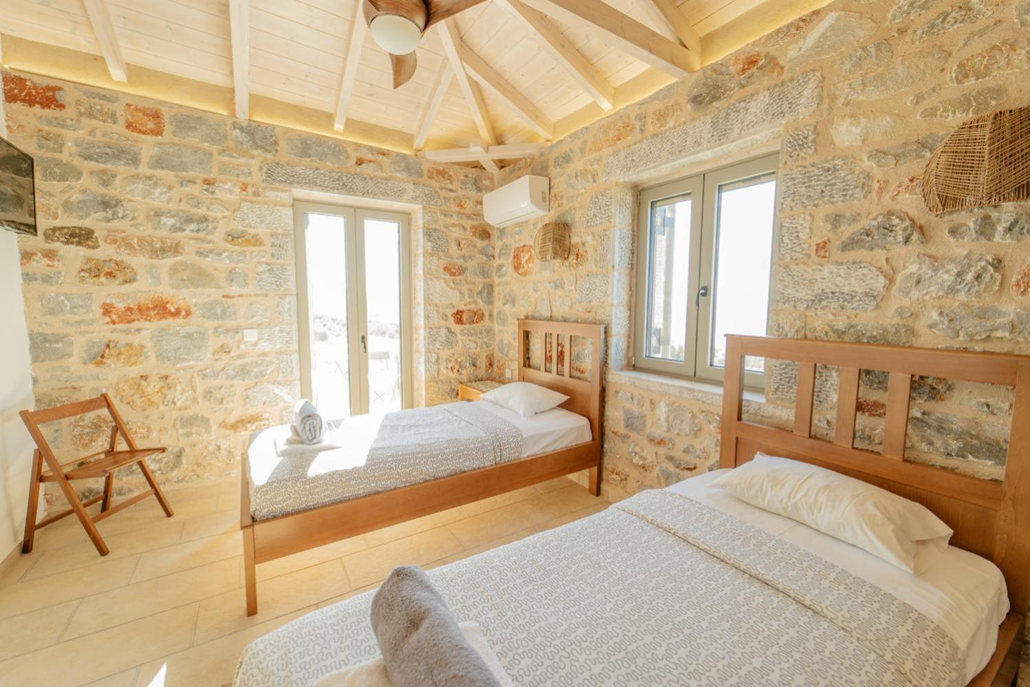 Villa Dioni Ena Pyrgos Bagian luar foto