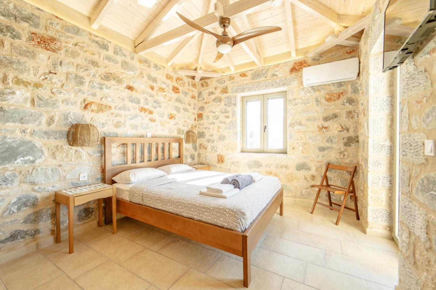 Villa Dioni Ena Pyrgos Bagian luar foto